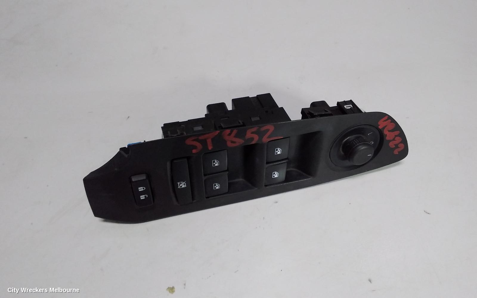 HOLDEN TRAX PWR DR WIND SWITCH, RH FRONT (MASTER SWITCH), RECTANGLE STYLE PLUG, TJ SERIES, 08/2013 - 08/2016
