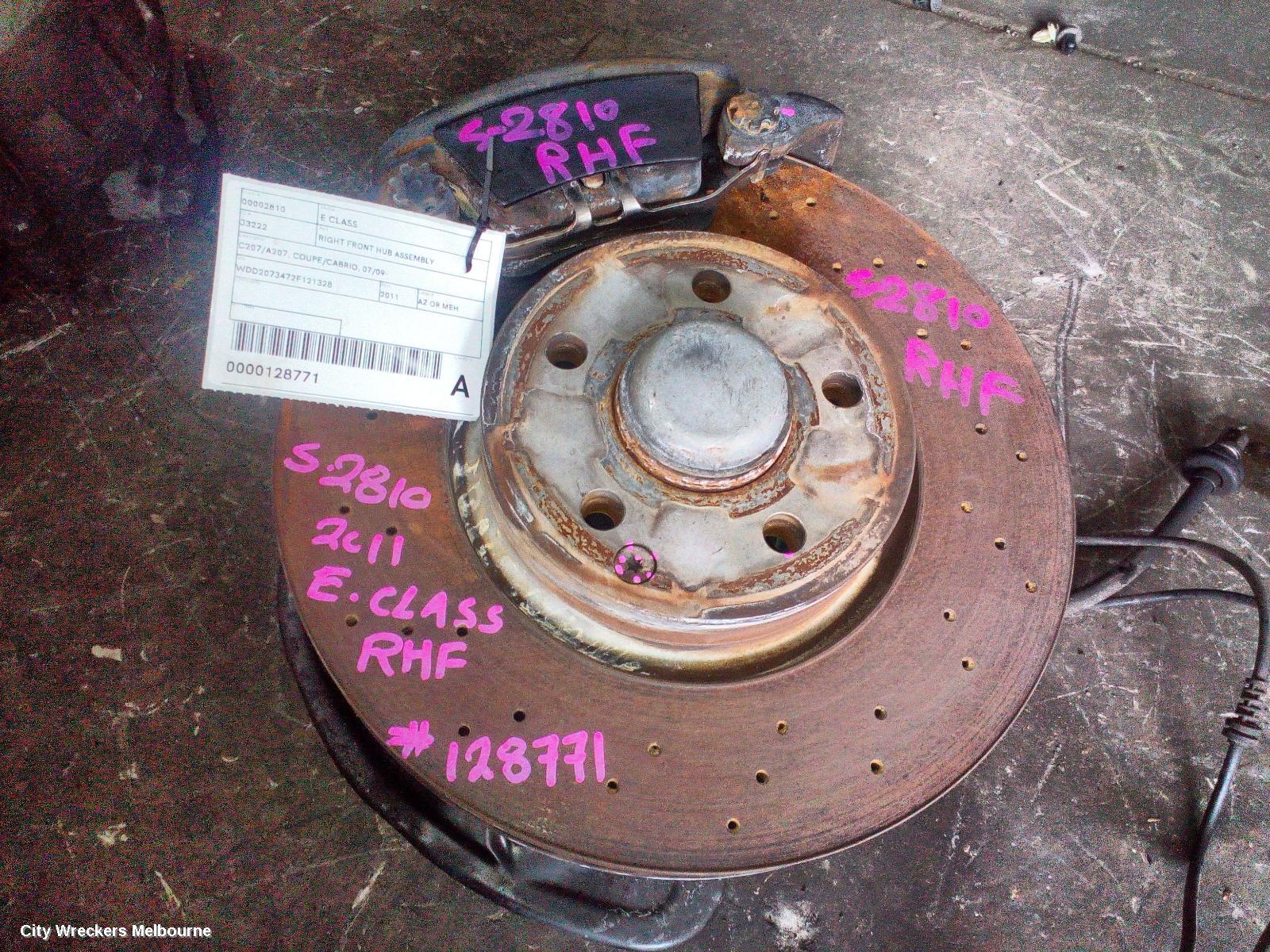 MERCEDES E CLASS RIGHT FRONT HUB ASSEMBLY, C207/A207, COUPE/CABRIO, 07/2009 ONWARDS