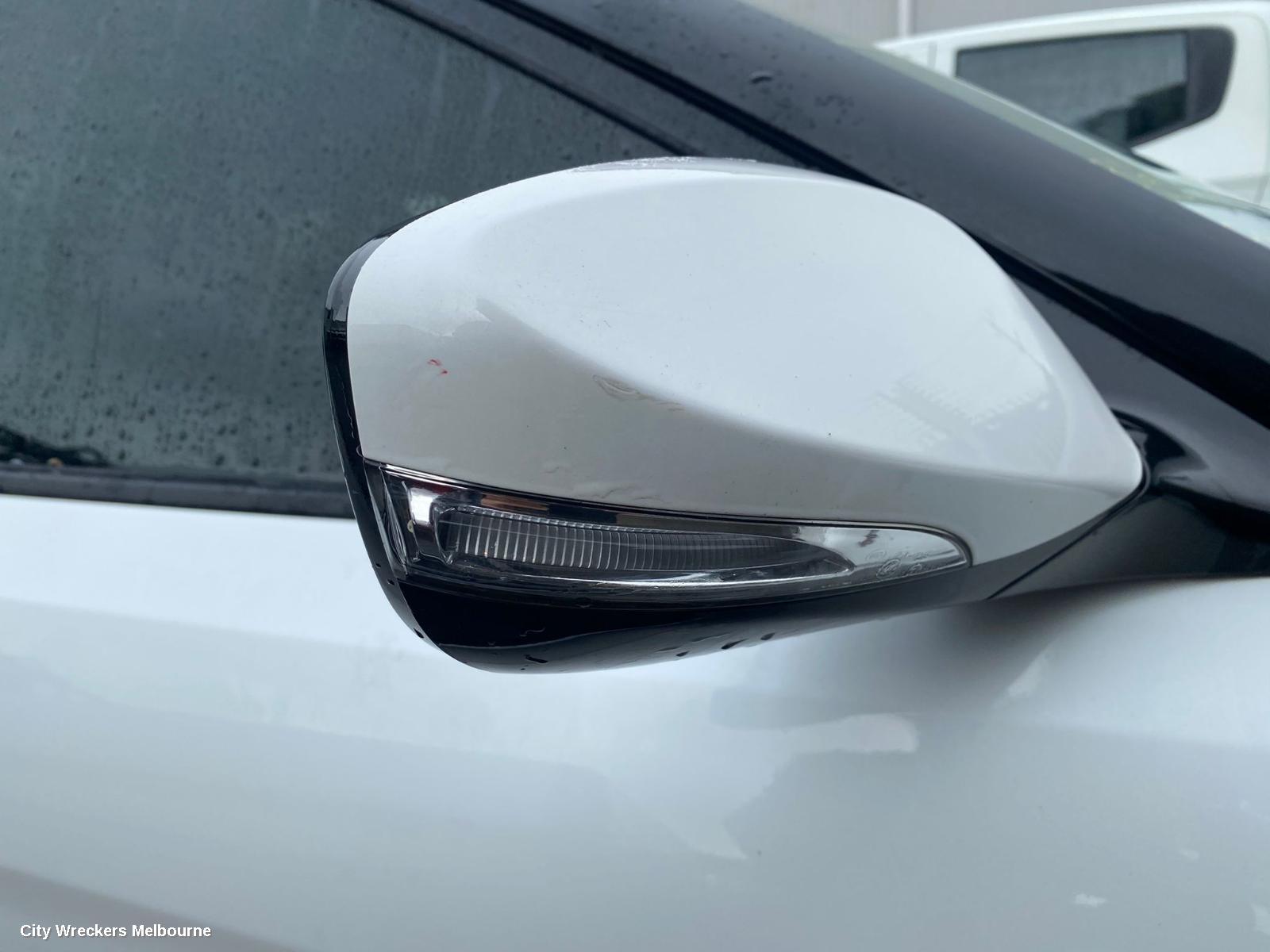 HYUNDAI VELOSTER DOOR HANDLE, INNER, RH FRONT, SILVER, FS, 02/2012 - 02/2018
