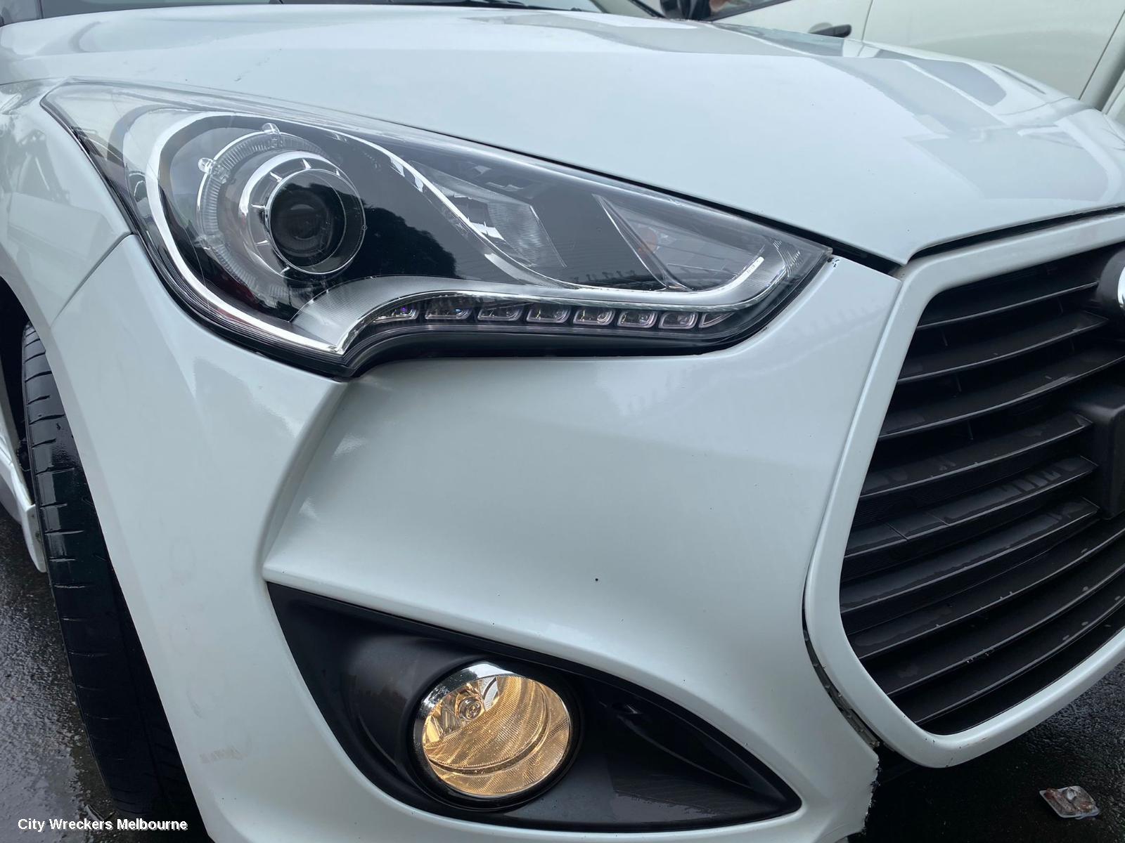 HYUNDAI VELOSTER DOOR HANDLE, INNER, RH FRONT, SILVER, FS, 02/2012 - 02/2018