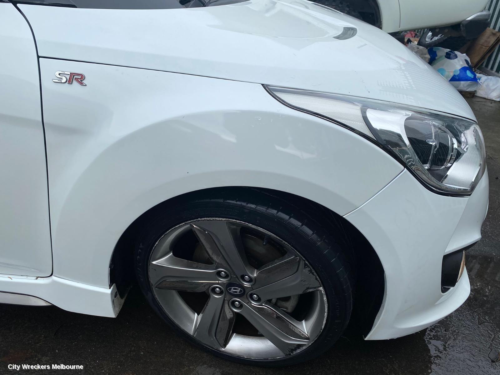 HYUNDAI VELOSTER DOOR HANDLE, INNER, RH FRONT, SILVER, FS, 02/2012 - 02/2018