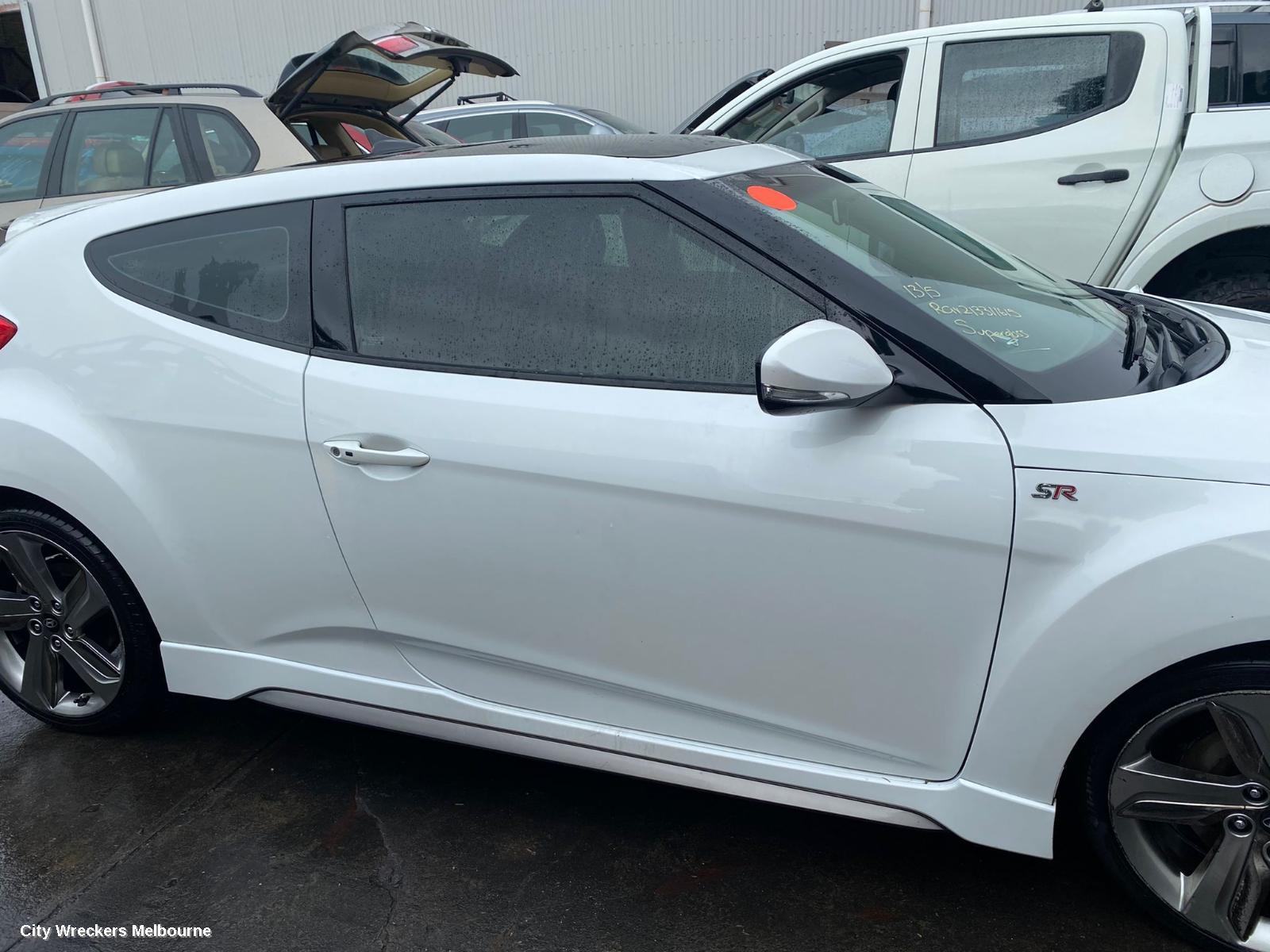 HYUNDAI VELOSTER DOOR HANDLE, INNER, RH FRONT, SILVER, FS, 02/2012 - 02/2018