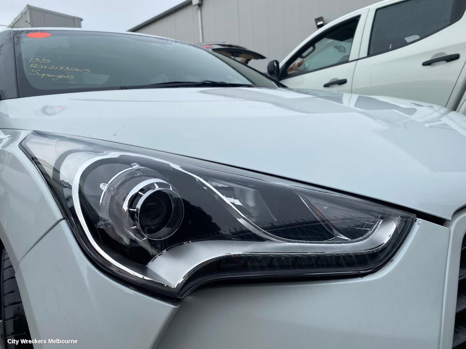 HYUNDAI VELOSTER DOOR HANDLE, INNER, RH FRONT, SILVER, FS, 02/2012 - 02/2018