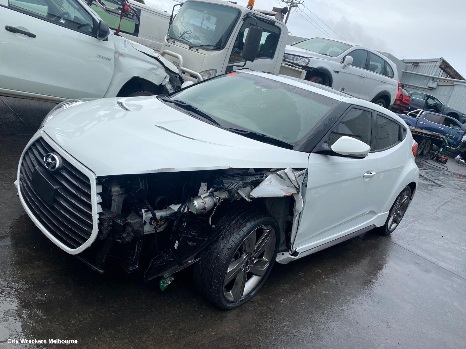HYUNDAI VELOSTER DOOR HANDLE, INNER, RH FRONT, SILVER, FS, 02/2012 - 02/2018