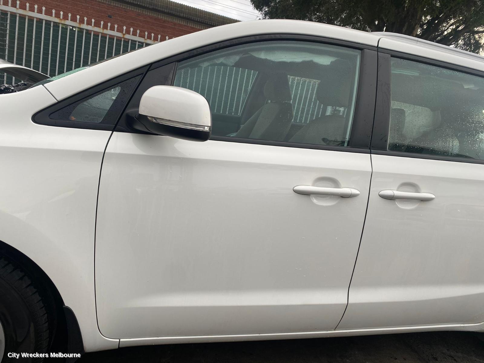 KIA CARNIVAL/GRAND CARNIVAL LEFT FRONT DOOR WINDOW, YP, 02/2015 - 10/2020