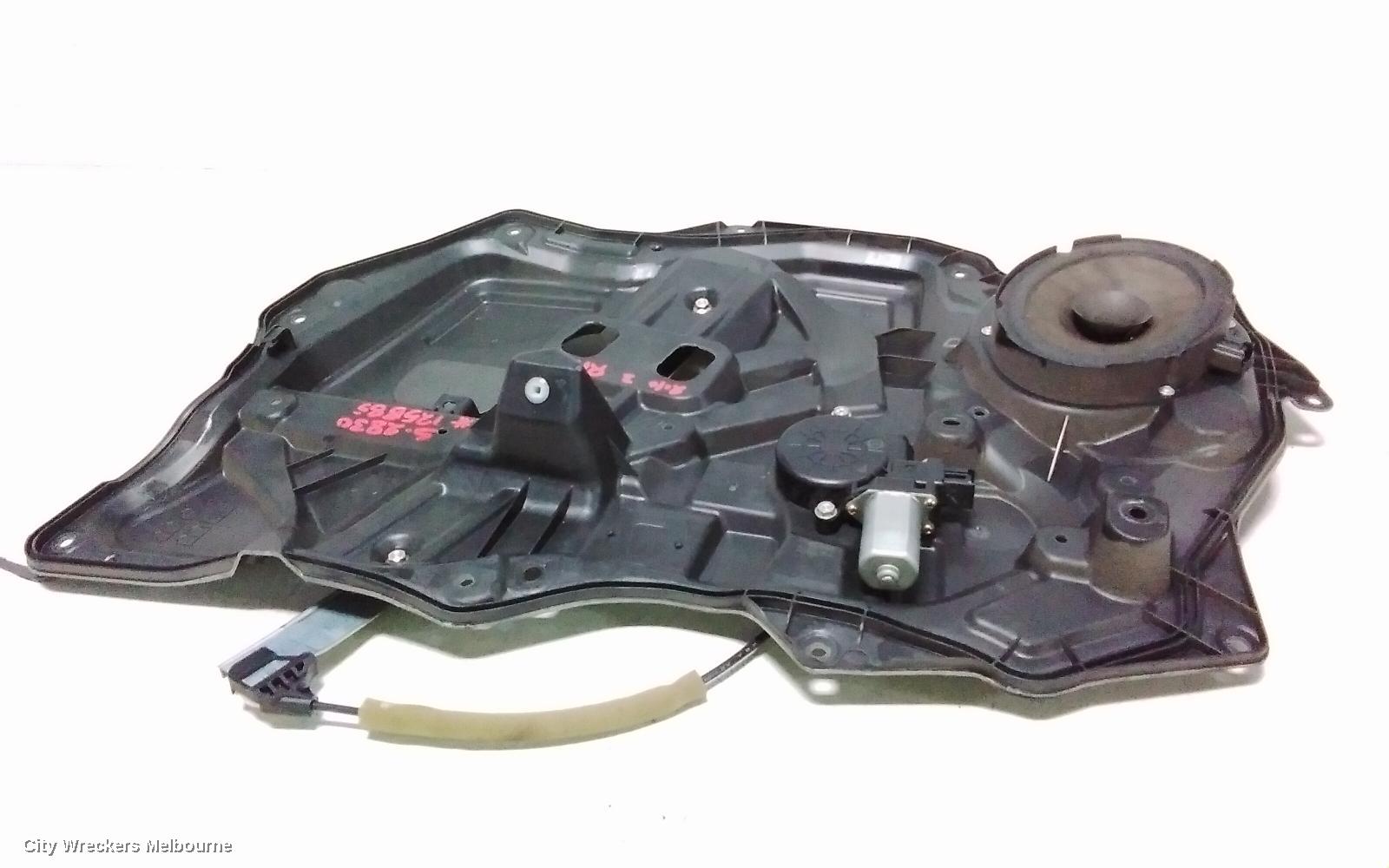 MAZDA 3 RIGHT FRONT WINDOW REG/MOTOR, BL, POWER, 04/2009 - 10/2013