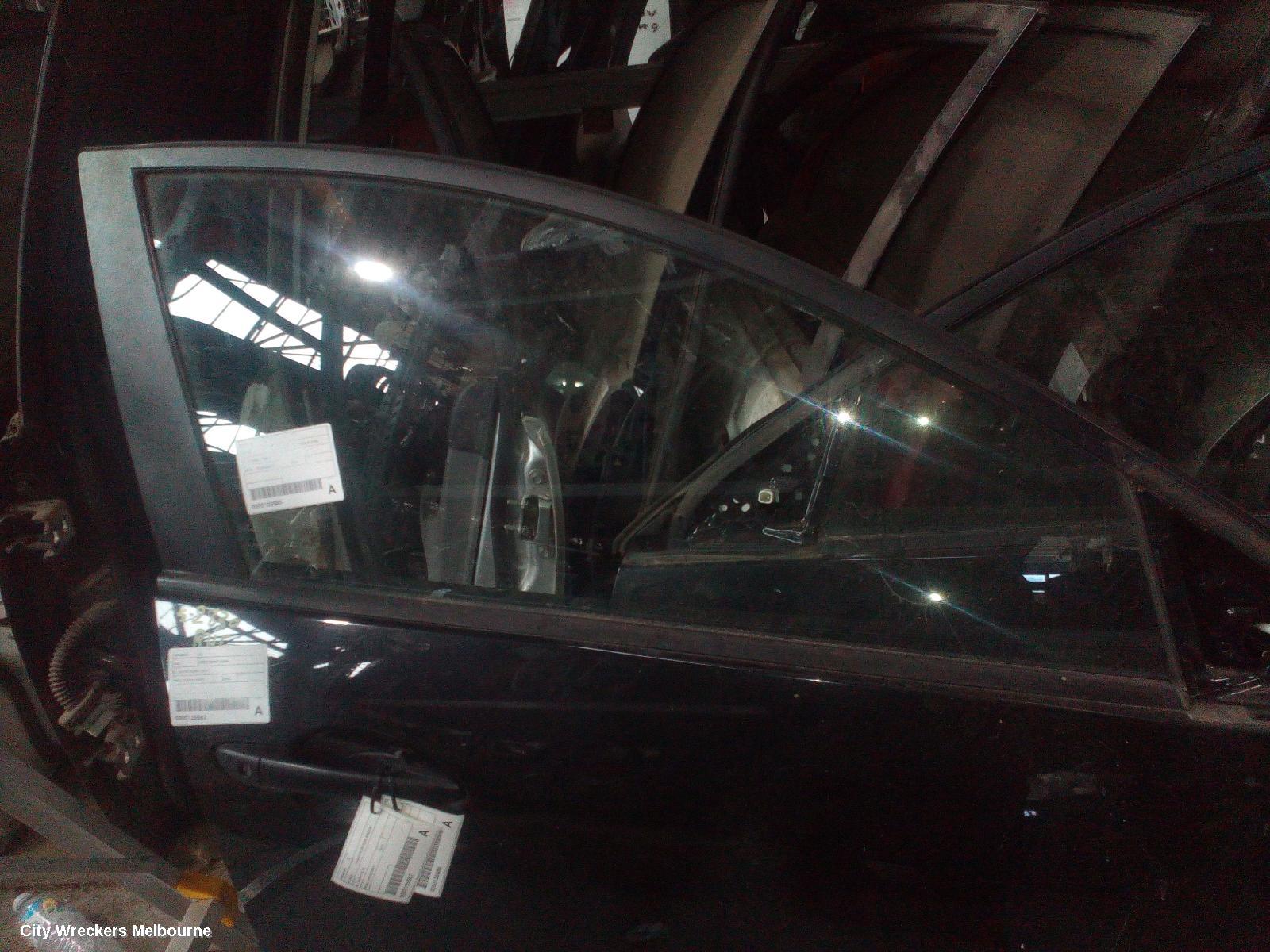 MAZDA 3 RIGHT FRONT WINDOW REG/MOTOR, BL, POWER, 04/2009 - 10/2013