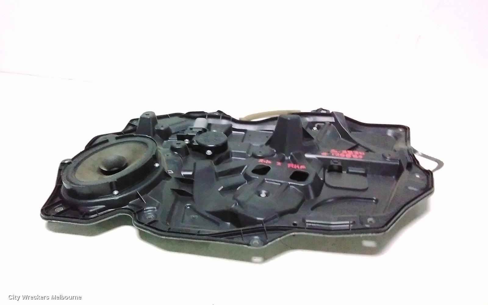 MAZDA 3 RIGHT FRONT WINDOW REG/MOTOR, BL, POWER, 04/2009 - 10/2013