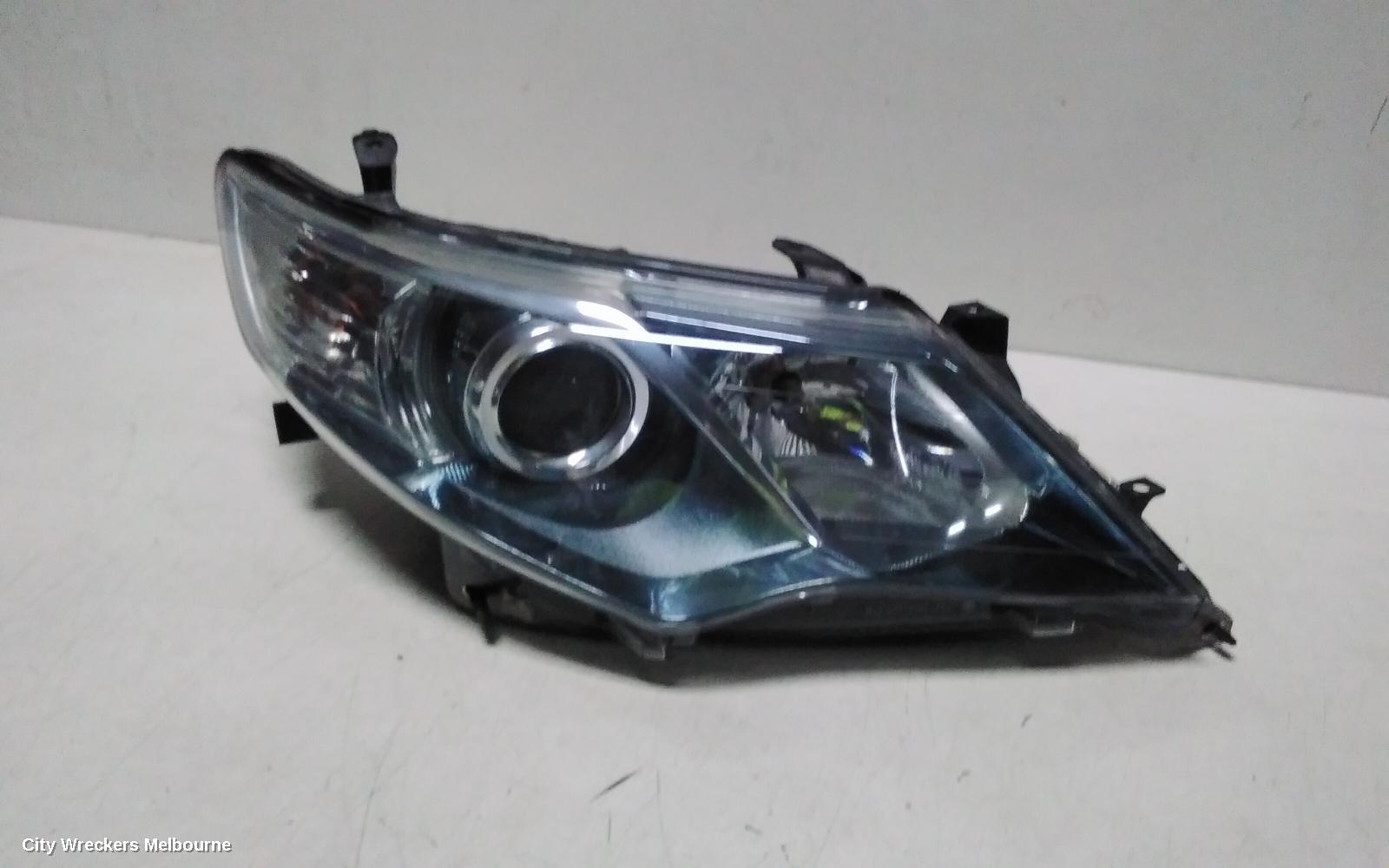 TOYOTA CAMRY RIGHT HEADLAMP, AVV50, HYBRID, BLACK TYPE, 12/2011 - 03/2015