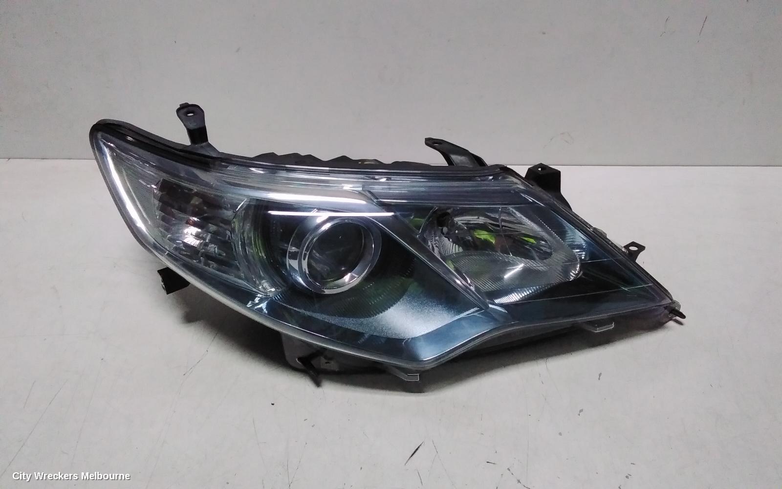 TOYOTA CAMRY RIGHT HEADLAMP, AVV50, HYBRID, BLACK TYPE, 12/2011 - 03/2015