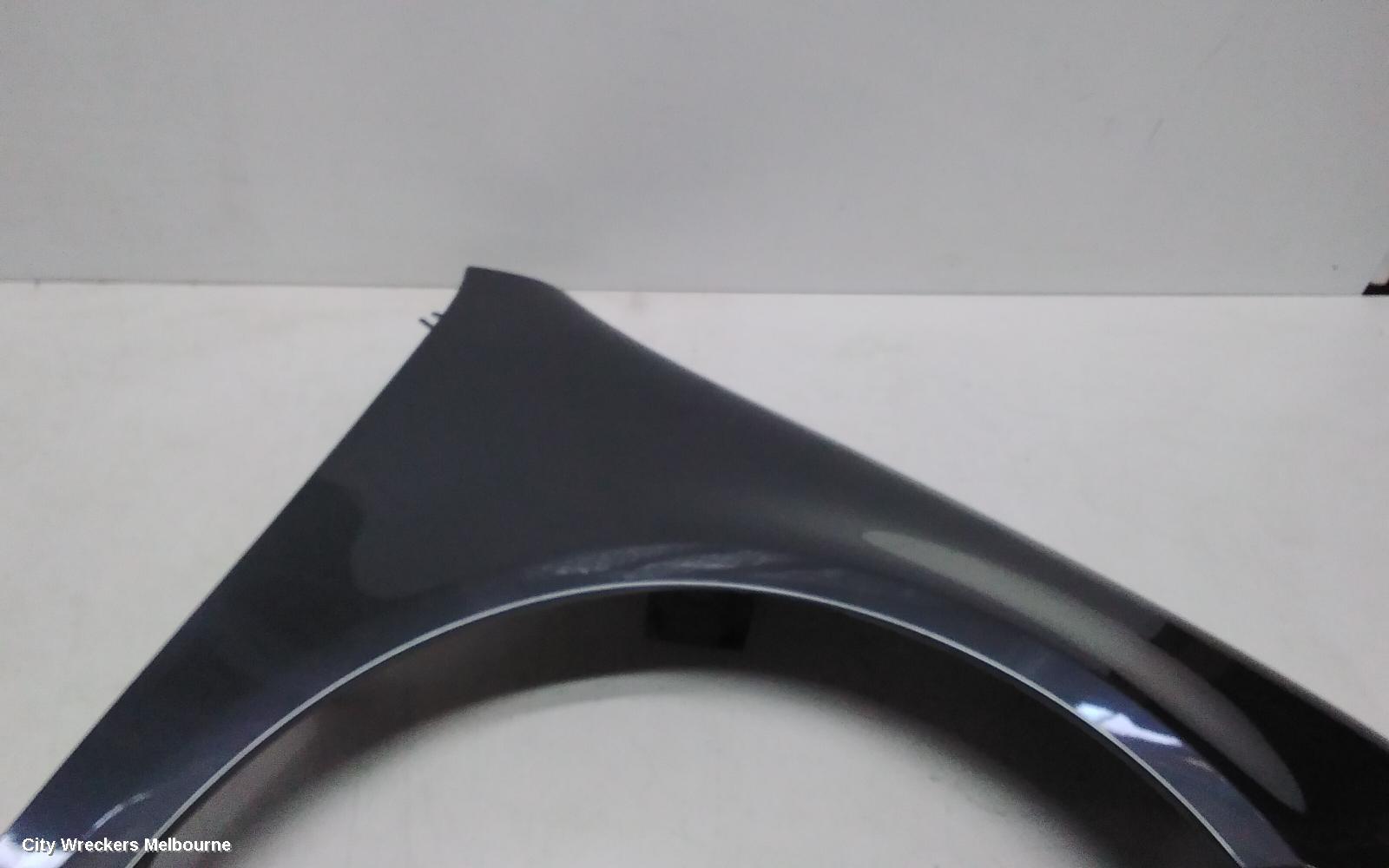 VOLKSWAGEN GOLF RIGHT GUARD, GEN 5, 06/2004 - 02/2009