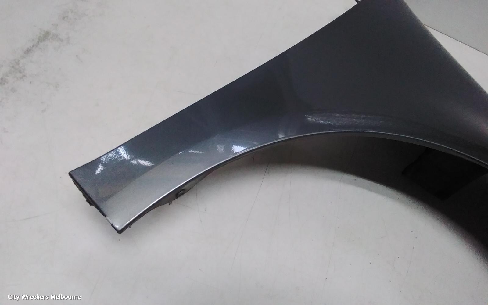 VOLKSWAGEN GOLF RIGHT GUARD, GEN 5, 06/2004 - 02/2009