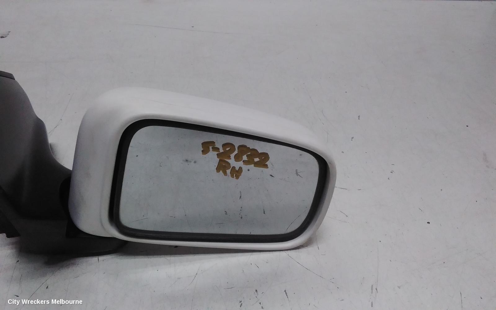 HONDA CIVIC RIGHT DOOR MIRROR, 7TH GEN, HATCH, 3 WIRE TYPE, 11/2000 - 12/2005
