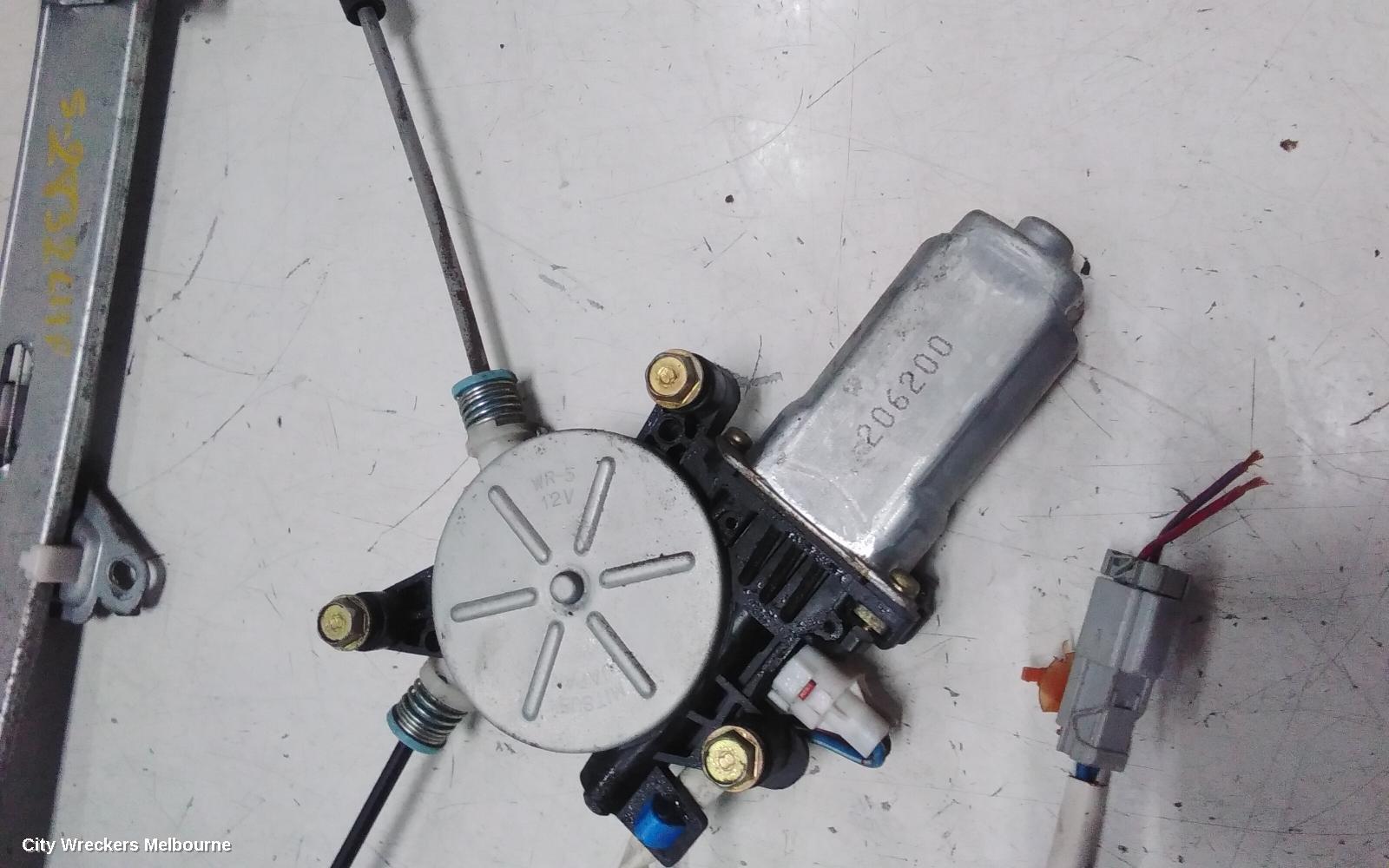 HONDA CIVIC LEFT FRONT WINDOW REG/MOTOR, 7TH GEN, POWER, 5DR HATCH, 11/2000 - 12/2005