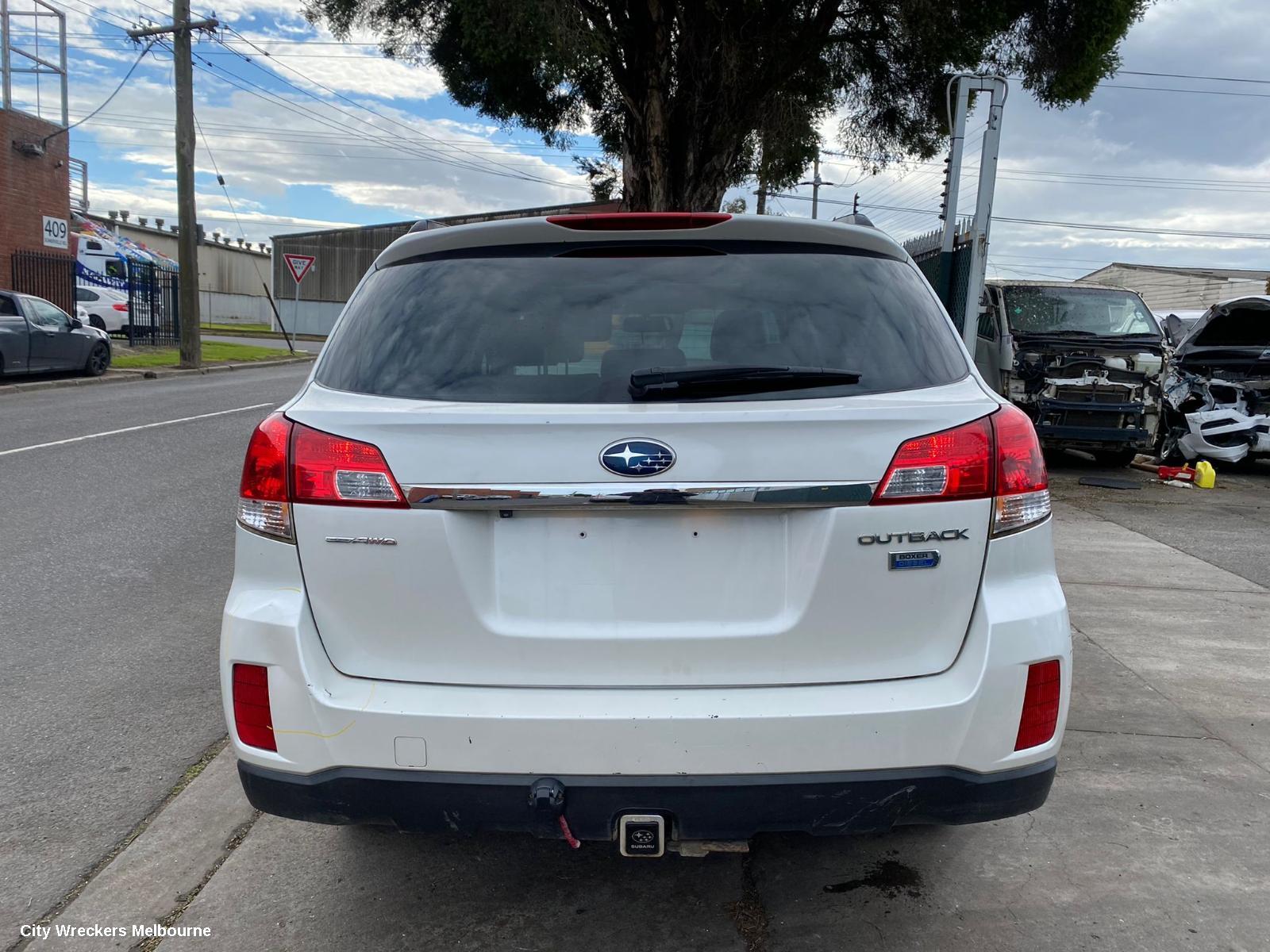 SUBARU OUTBACK LEFT TAILLIGHT, 5TH GEN, IN BODY, 09/2009 - 11/2014