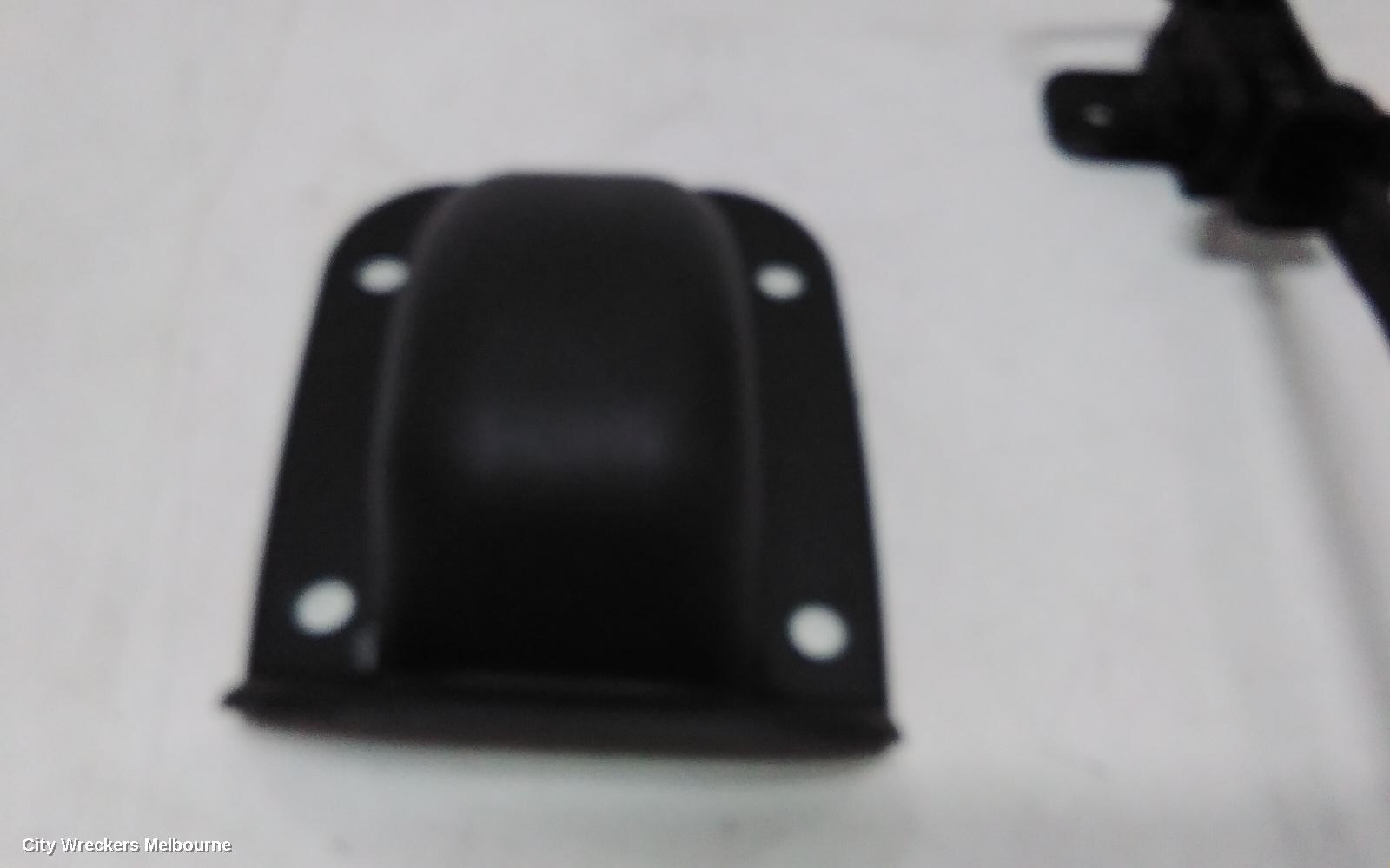 HYUNDAI STARIA BOOTLID/TGATE HINGE, US4, BARN DOOR HINGE (LH SIDE), LOWER, 04/2021 ONWARDS