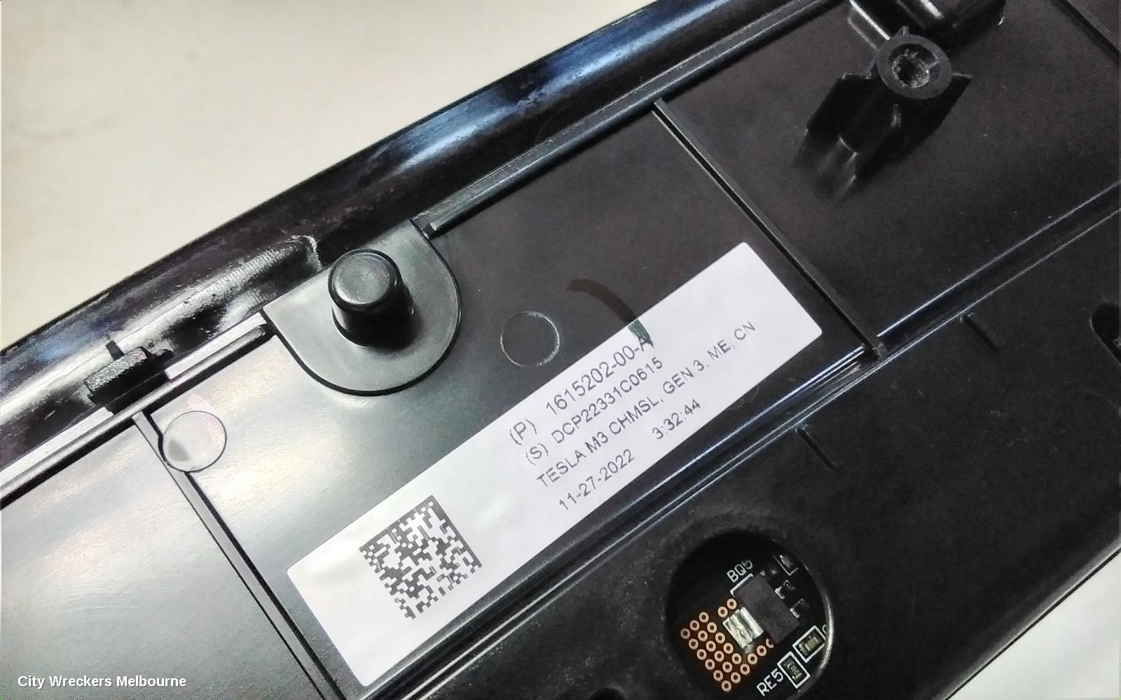 TESLA MODEL 3 HIGH LEVEL STOPLIGHT, 1ST GEN, 06/2019 ONWARDS