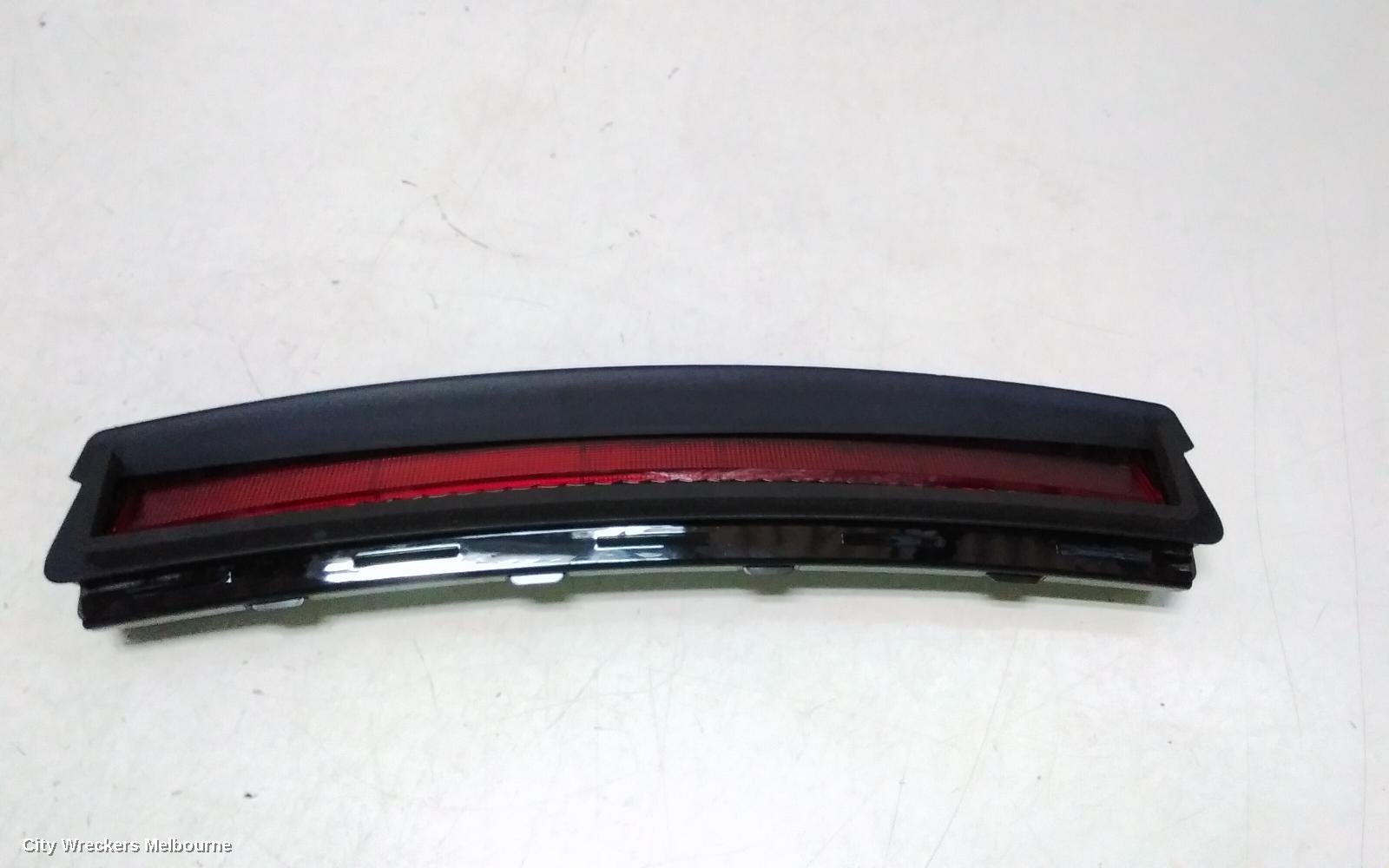 TESLA MODEL 3 HIGH LEVEL STOPLIGHT, 1ST GEN, 06/2019 ONWARDS