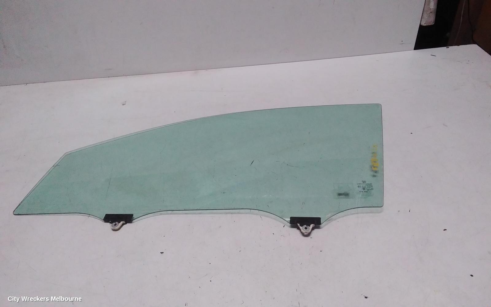 HONDA CRV LEFT FRONT DOOR WINDOW, RM, 11/2012 - 04/2017