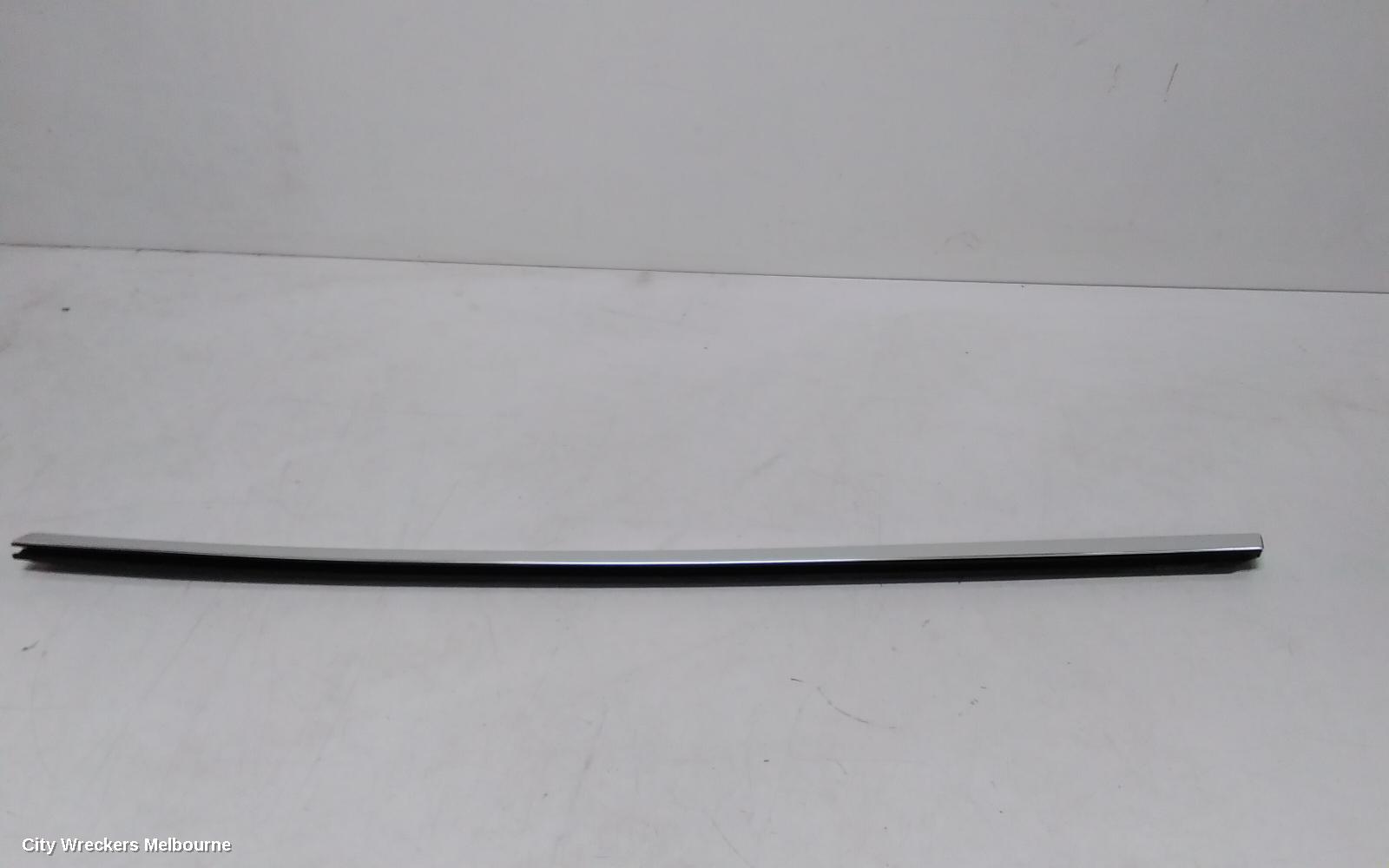 TESLA MODEL 3 DOOR MOULD, LHF CHROOM MOULD: 125062, 1ST GEN, 06/2019 ONWARDS