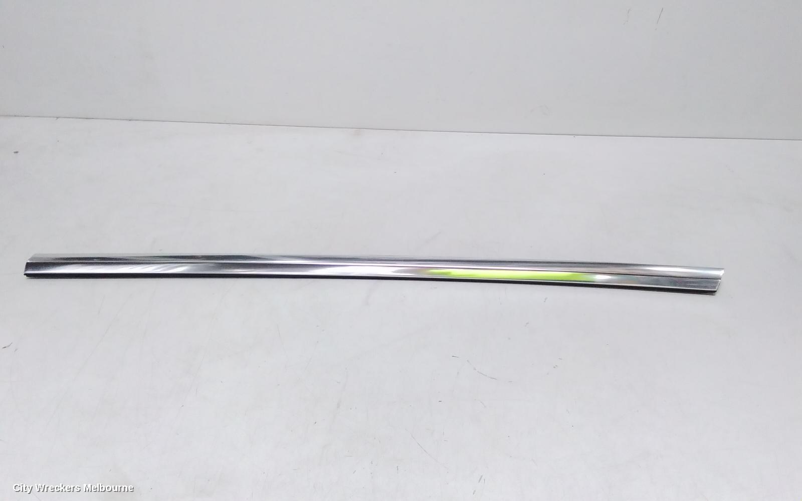 TESLA MODEL 3 DOOR MOULD, LHF CHROOM MOULD: 125062, 1ST GEN, 06/2019 ONWARDS