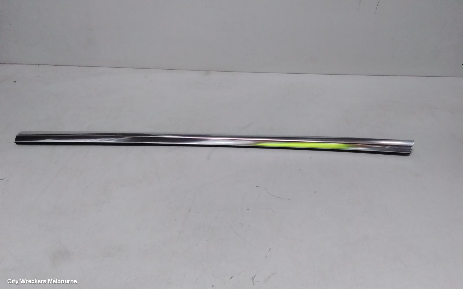 TESLA MODEL 3 DOOR MOULD, LHF CHROOM MOULD: 125062, 1ST GEN, 06/2019 ONWARDS