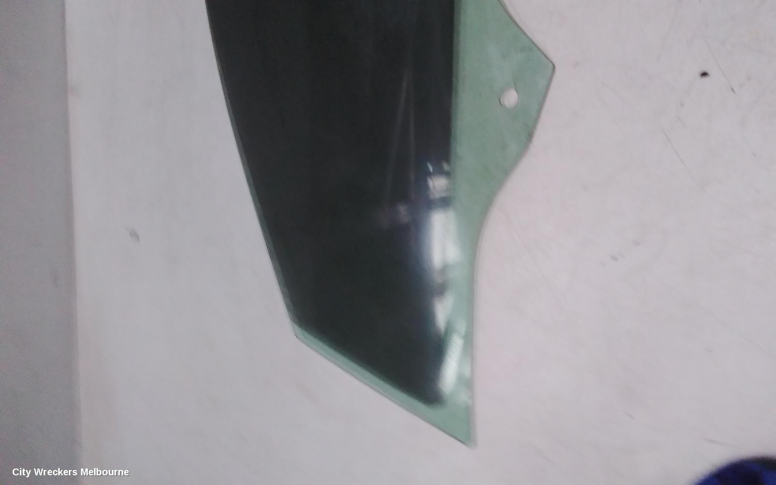 VOLKSWAGEN GOLF LEFT FRONT DOOR WINDOW, GEN 8, 09/2020 ONWARDS