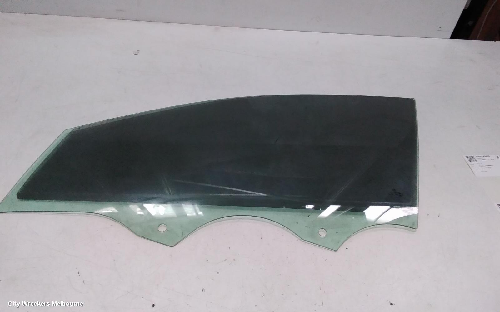 VOLKSWAGEN GOLF LEFT FRONT DOOR WINDOW, GEN 8, 09/2020 ONWARDS