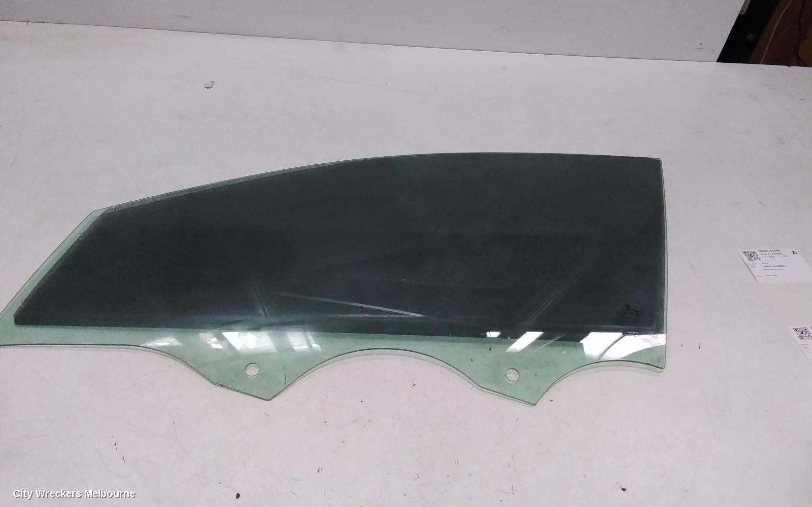 VOLKSWAGEN GOLF LEFT FRONT DOOR WINDOW, GEN 8, 09/2020 ONWARDS
