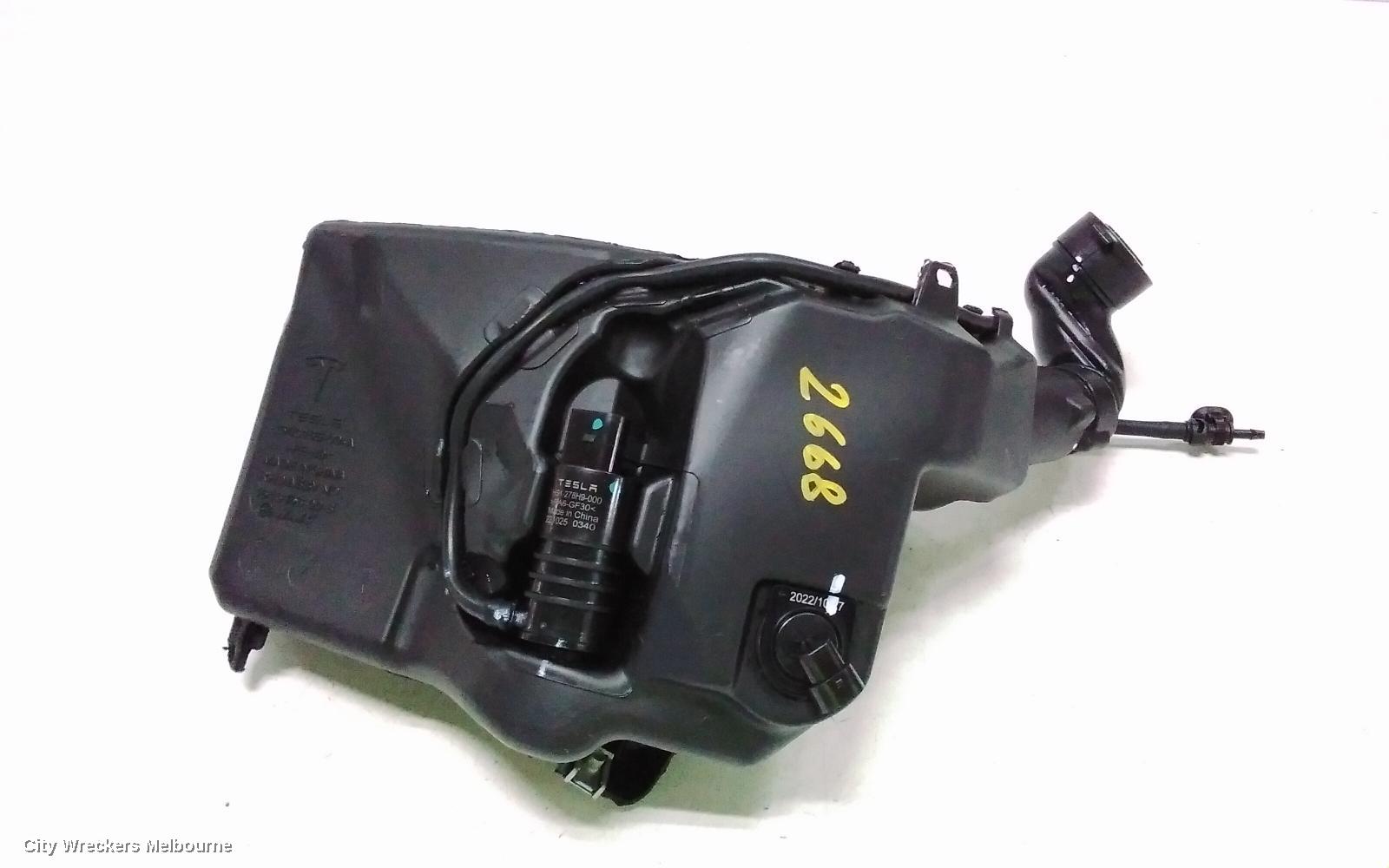 TESLA MODEL 3 WASHER BOTTLE, 1ST GEN, 06/2019 ONWARDS