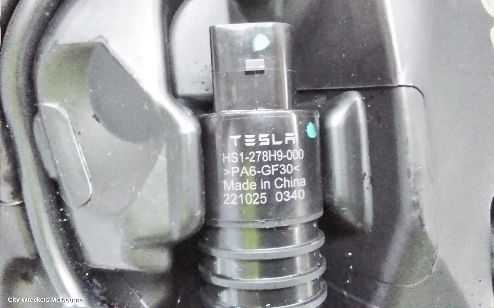 TESLA MODEL 3 WASHER BOTTLE, 1ST GEN, 06/2019 ONWARDS
