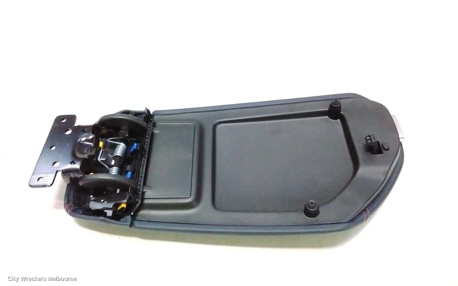 GENESIS GV70 CONSOLE, JK, 03/2021 ONWARDS