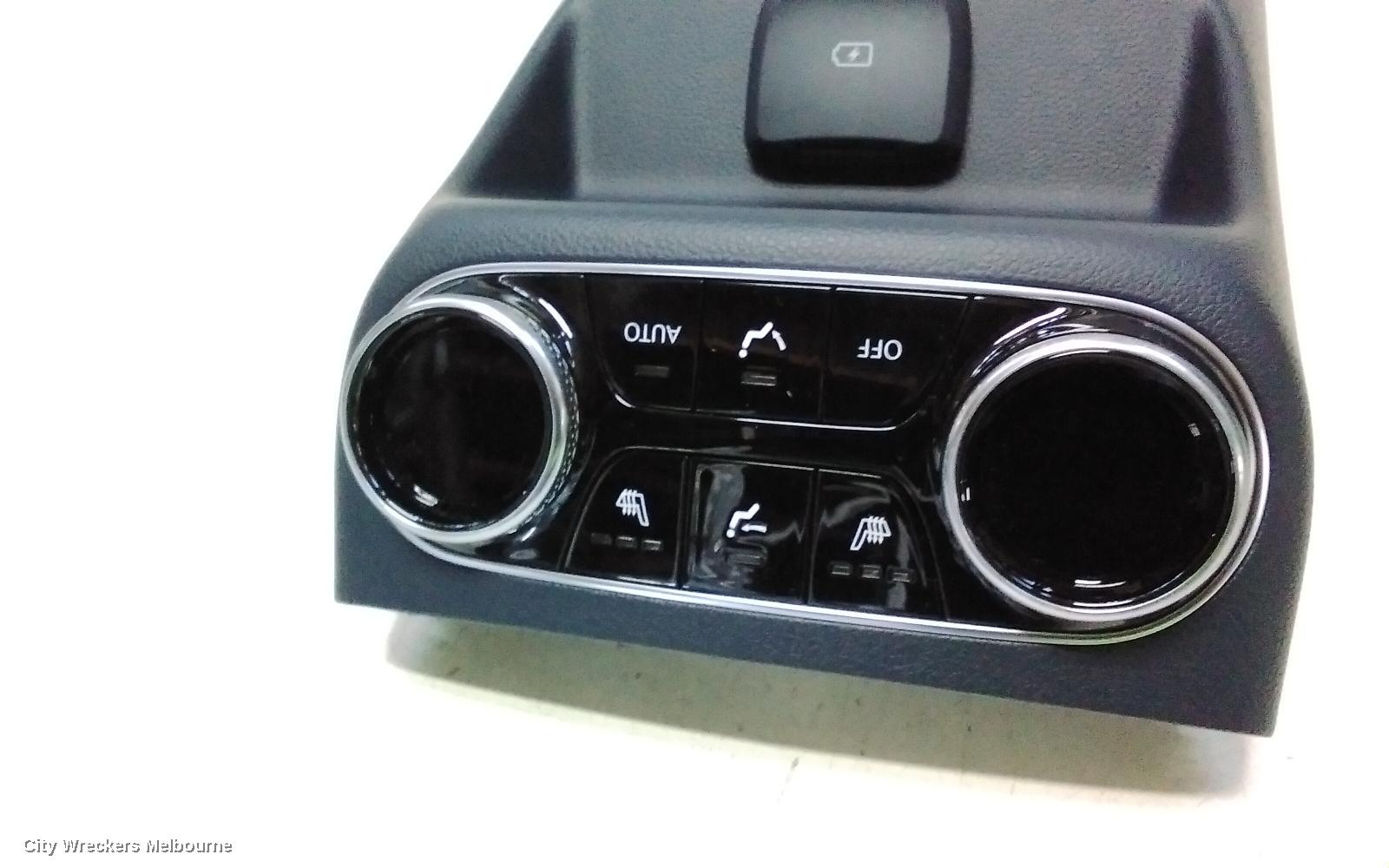GENESIS GV70 HEATER/AC CONTROLS, JK, 03/2021 ONWARDS