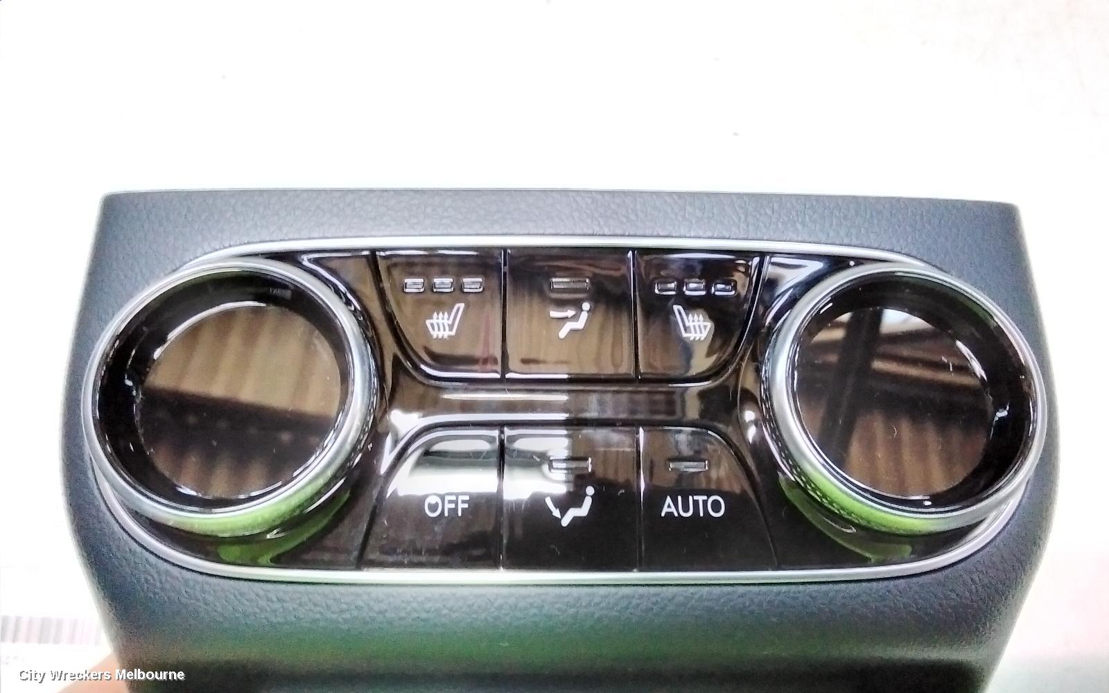 GENESIS GV70 HEATER/AC CONTROLS, JK, 03/2021 ONWARDS