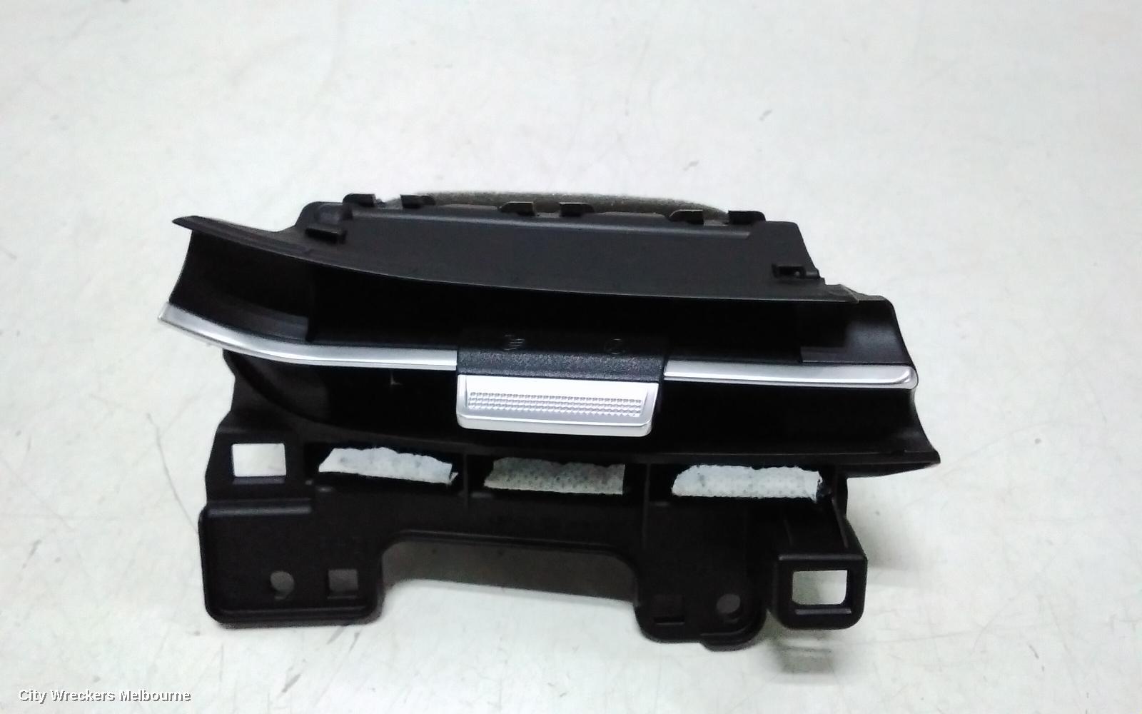 GENESIS GV70, JK, 03/2021 ONWARDS, 97480-AR900  RHF AIRVENT  : 125285