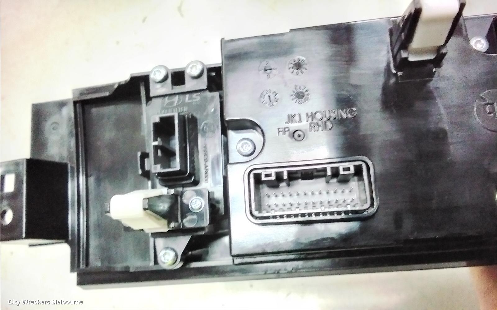 GENESIS GV70 HEATER/AC CONTROLS, JK, 03/2021 ONWARDS