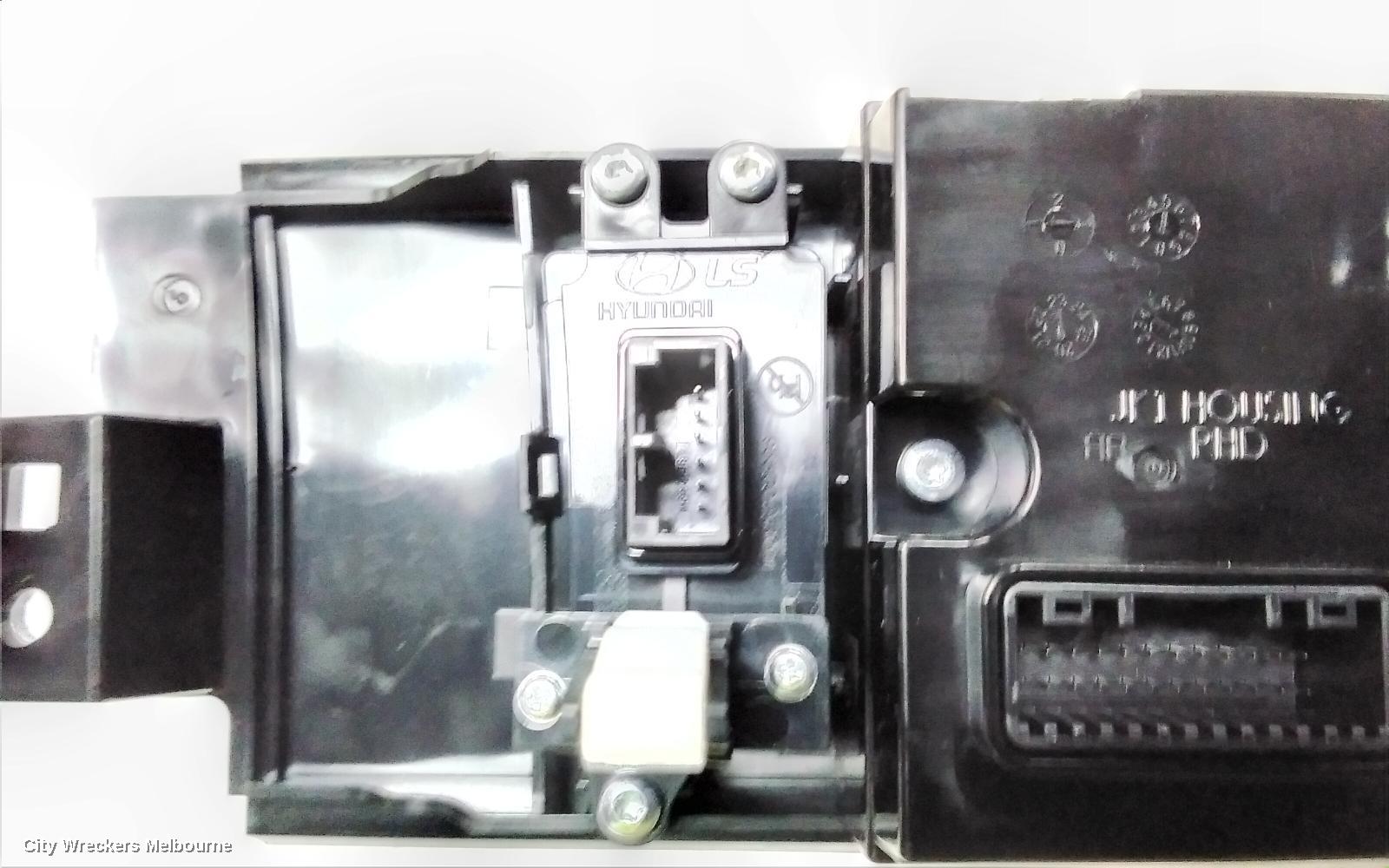 GENESIS GV70 HEATER/AC CONTROLS, JK, 03/2021 ONWARDS