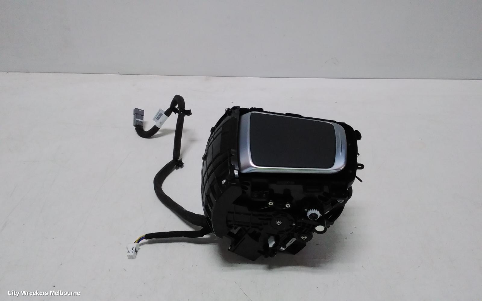 GENESIS GV70, JK, 03/2021 ONWARDS, WIRELESS CHARGER : 125294