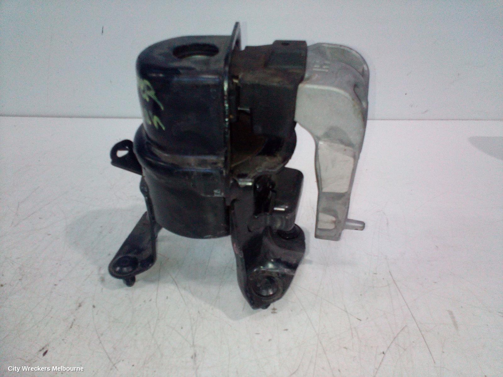 TOYOTA CAMRY MOUNT, XV70, 09/2017 - 05/2024