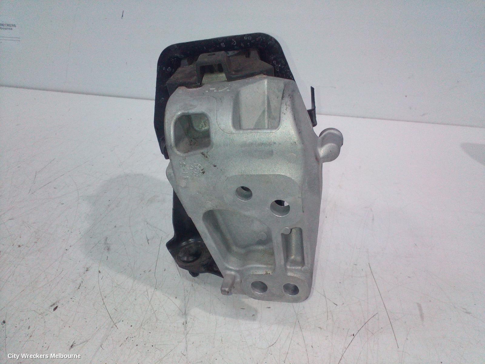 TOYOTA CAMRY MOUNT, XV70, 09/2017 - 05/2024
