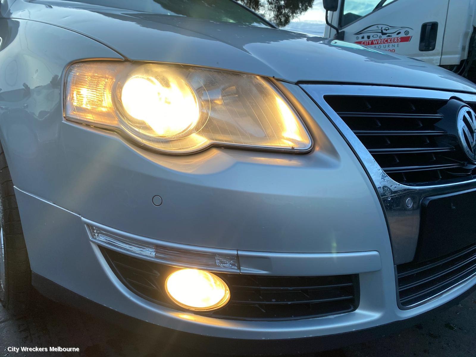 VOLKSWAGEN PASSAT RIGHT HEADLAMP, 3C/MK6 B6, SEDAN/WAGON, HALOGEN TYPE, 03/2006 - 09/2010