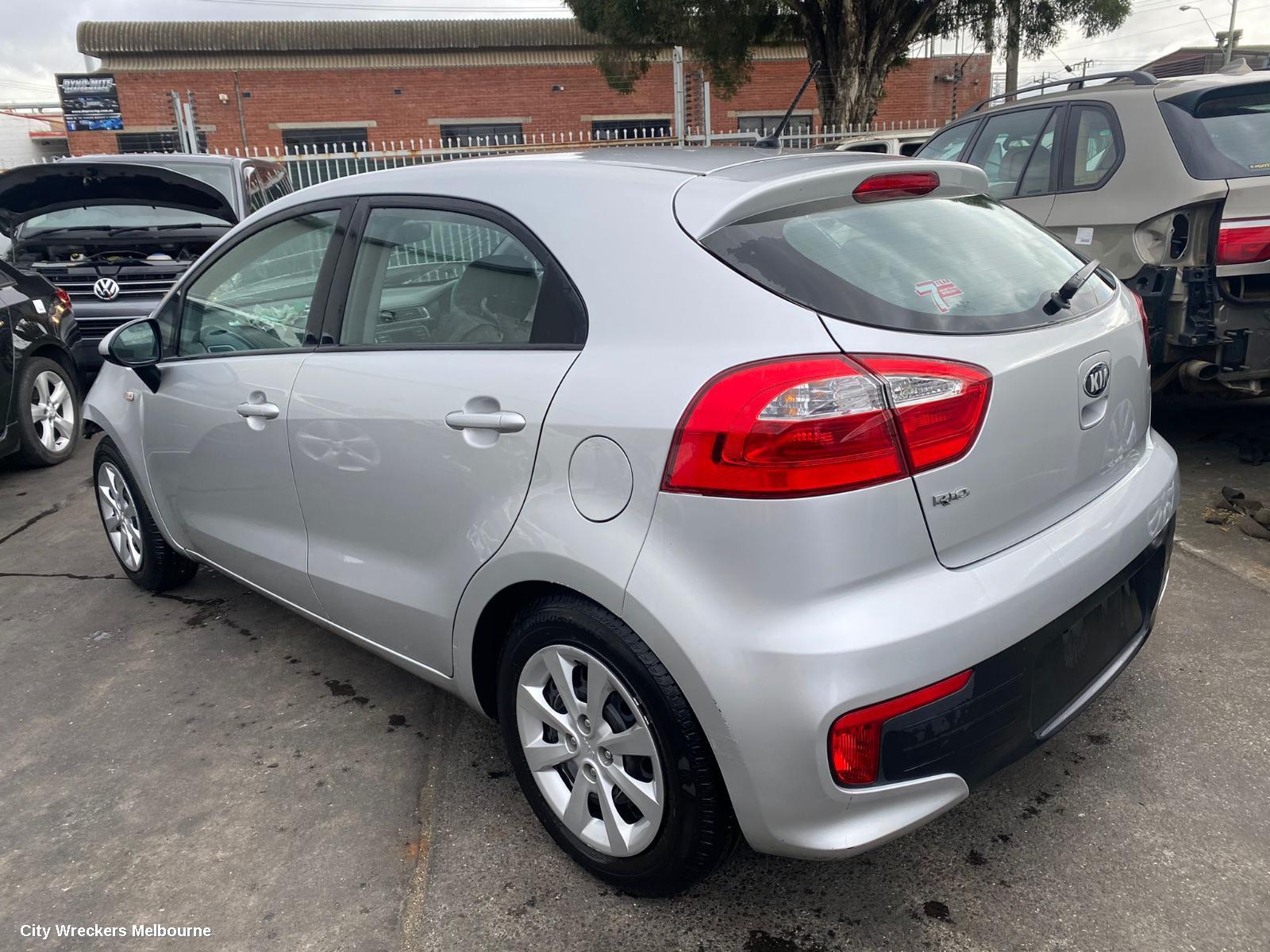 KIA RIO RIGHT TAILLIGHT, UB, IN BODY, 3DR/5DR HATCH, STANDARD TYPE, 08/2011 - 11/2016