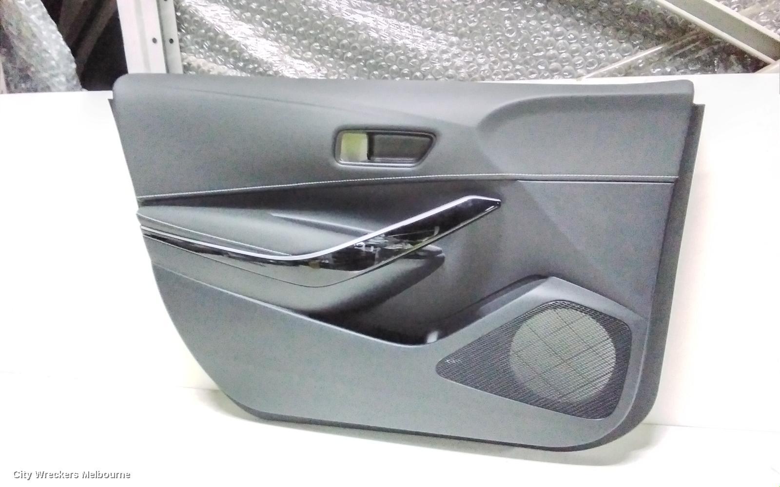 TOYOTA COROLLA DOOR TRIM, ZWE219R, LH FRONT, HATCH, 07/2018 ONWARDS