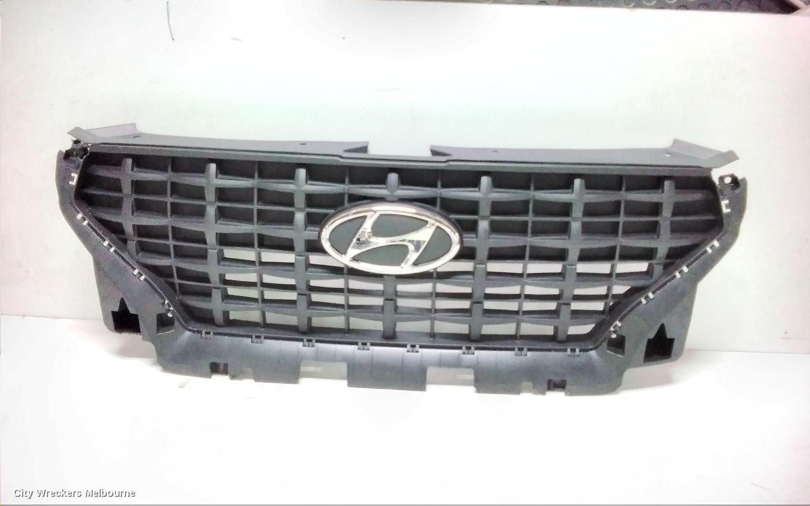 HYUNDAI VENUE GRILLE, RADIATOR GRILLE, BLACK INSERT TYPE, QX, 06/2019 ONWARDS