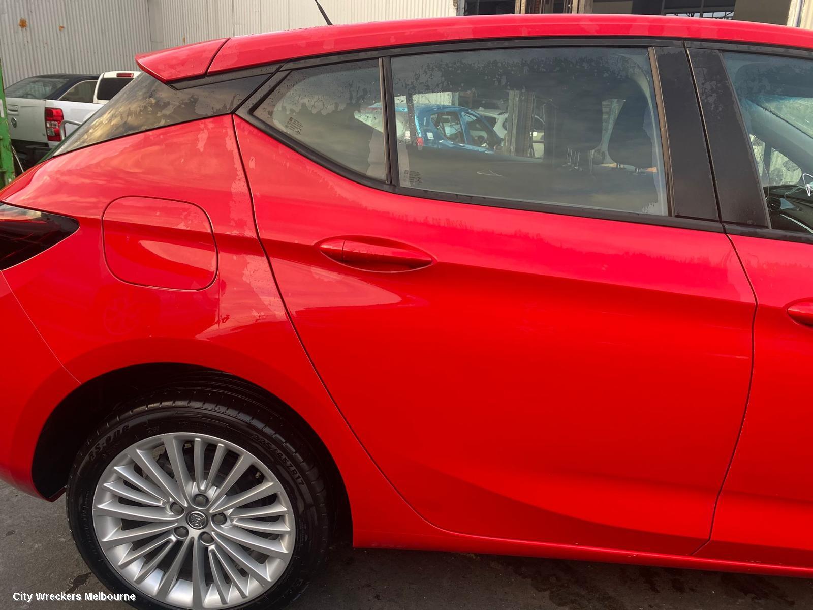 HOLDEN ASTRA DOOR HANDLE, OUTER, RH FRONT, BK, 5DR HATCH, W/ KEYLESS ENTRY TYPE, 09/2016 ONWARDS