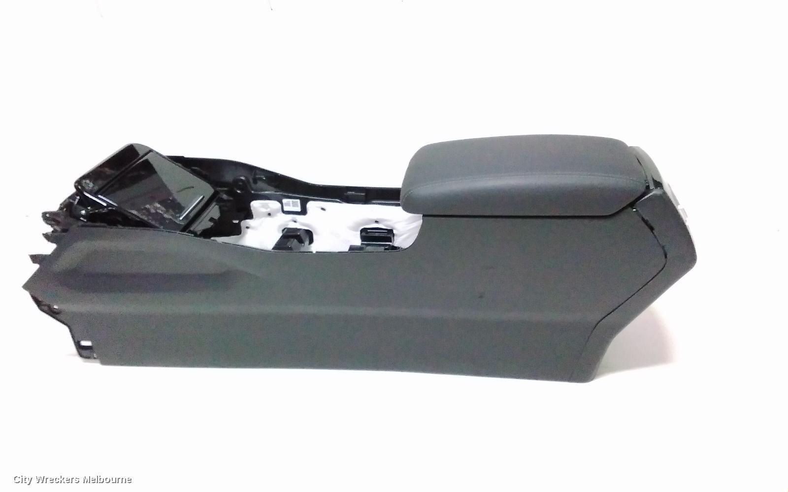 KIA SORENTO CONSOLE, MQ4, LID ONLY, 02/2020 ONWARDS