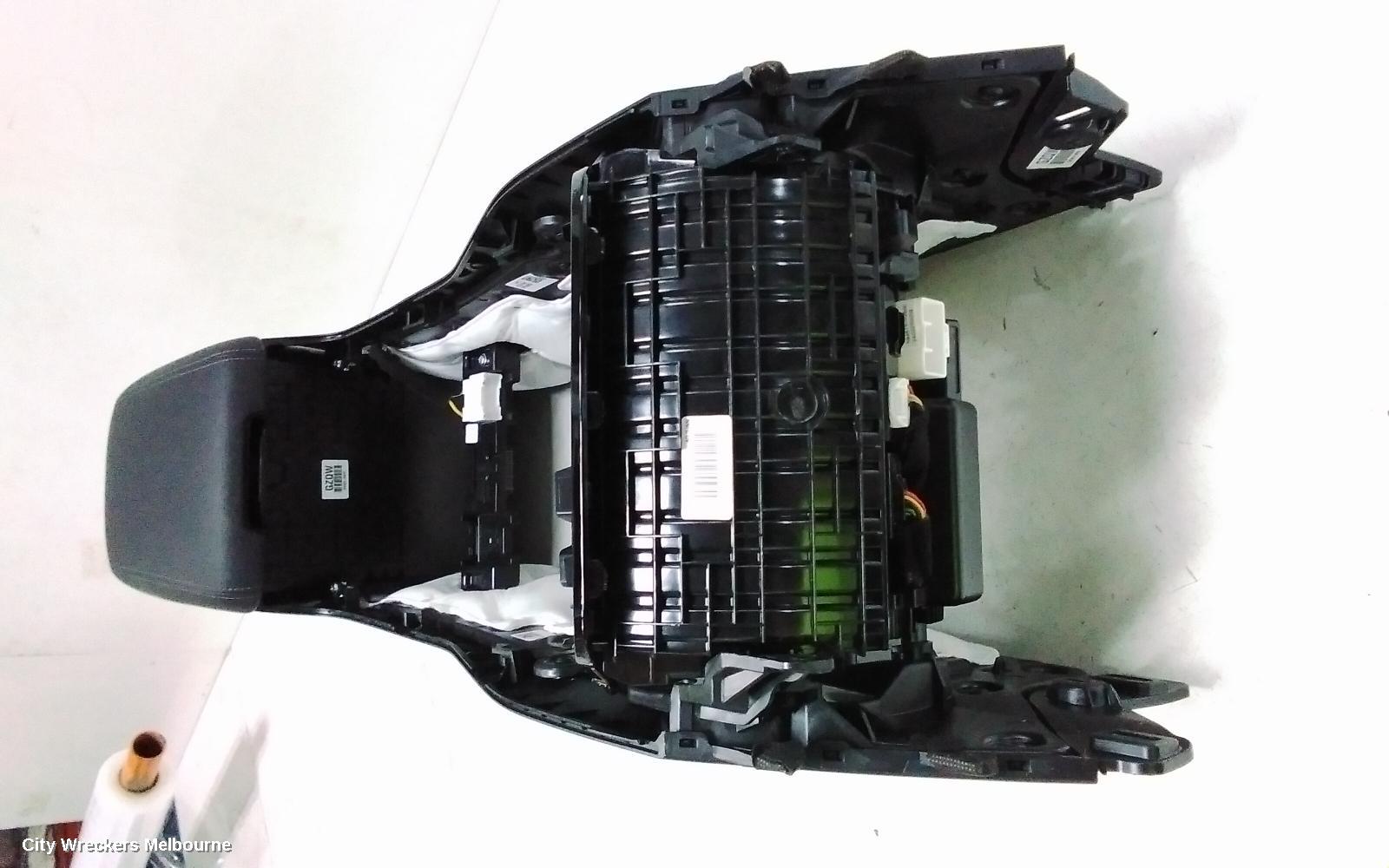 KIA SORENTO CONSOLE, MQ4, LID ONLY, 02/2020 ONWARDS