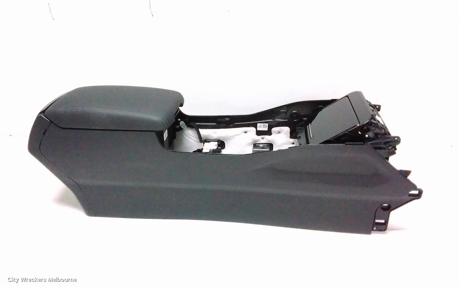 KIA SORENTO CONSOLE, MQ4, LID ONLY, 02/2020 ONWARDS