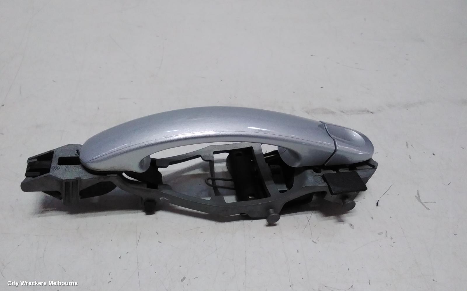 VOLKSWAGEN JETTA DOOR HANDLE, LH FRONT, OUTER, 1KM, 02/2006 - 07/2011