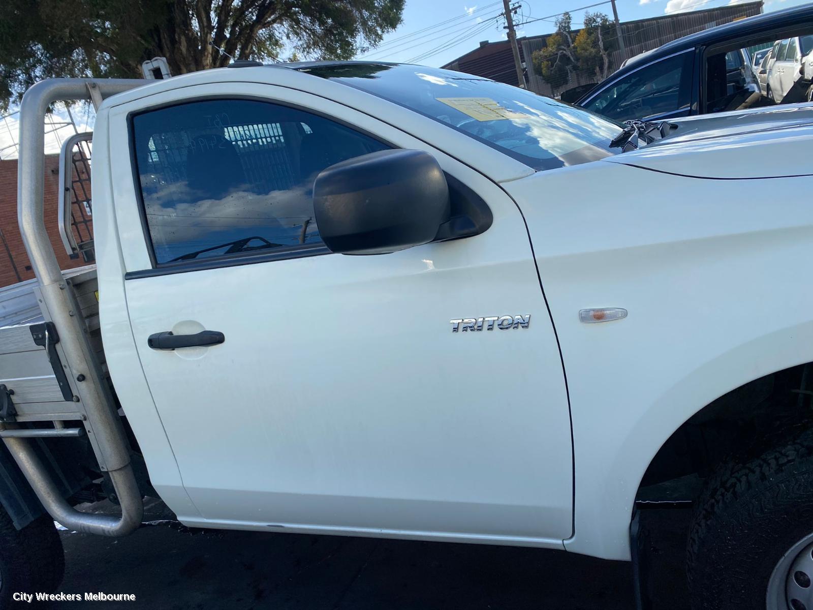 MITSUBISHI TRITON FRONT SEAT, RH FRONT, MQ, CLOTH, BLACK, GLX/GLX ADAS/GLX+, 04/2015 - 10/2018